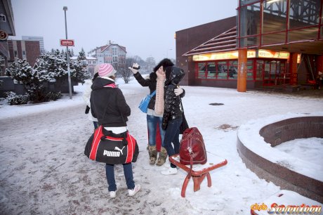 Teen girls play lesbian sex games after a day of hitting ski slopes