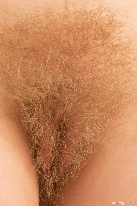 Amateur wife with big juggs Vestacia JonQuil exposes her hairy pussy