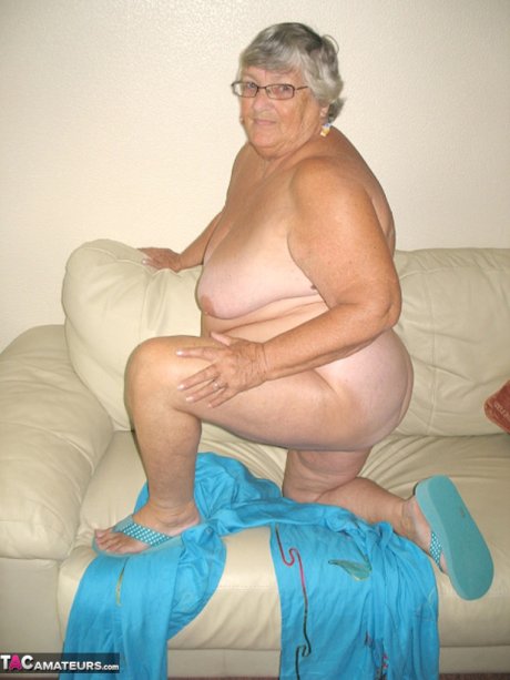 Obese nan Grandma Libby licks a nipples after taking off her pink panties