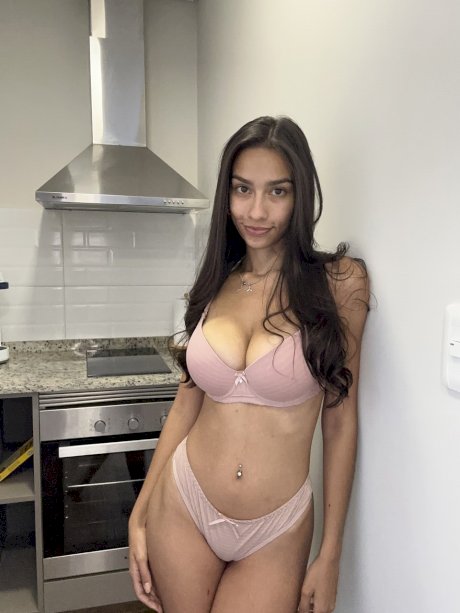 OnlyFans Nina Fox featuring Nina Fox XXX Images