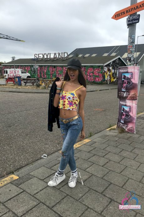 Slim amateur girlfriend Lily Adams shows her petite body in a solo - Photo 8