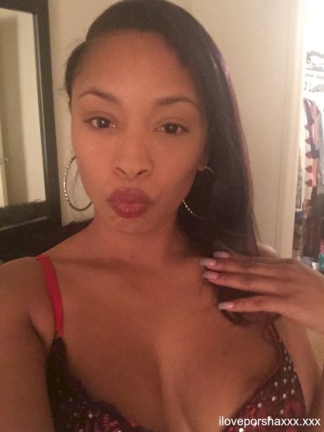 Sexy Latina girl takes mirror selfies while wearing a bra and panty set - Photo 16