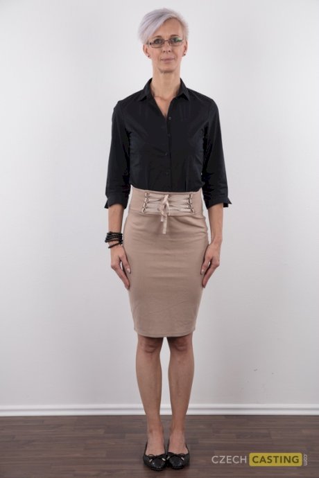 Tall lady Martina keeps her glasses on while totally baring her slender figure