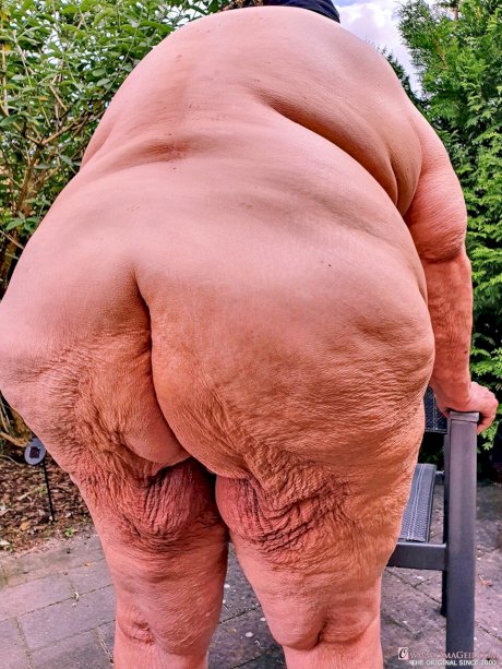 Oma Geil starring Apassionaria Sex Photos