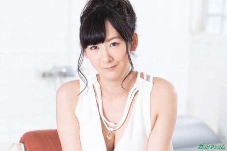 Asian masseuse Minori Koike enjoys hardcore sex after giving a blowjob - Photo 2