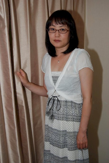 Shy asian lady in glasses strips down and has some pussy vibing fun