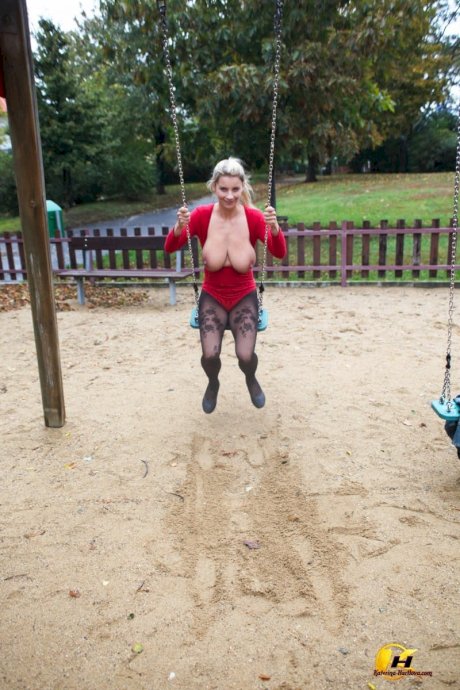 Blonde amateur Katerina Hartlova looses her knockers at a playground area - Photo 5
