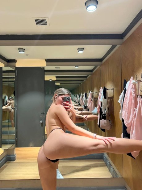 Beautiful blonde takes selfies while sporting underwear and no panties - Photo 1