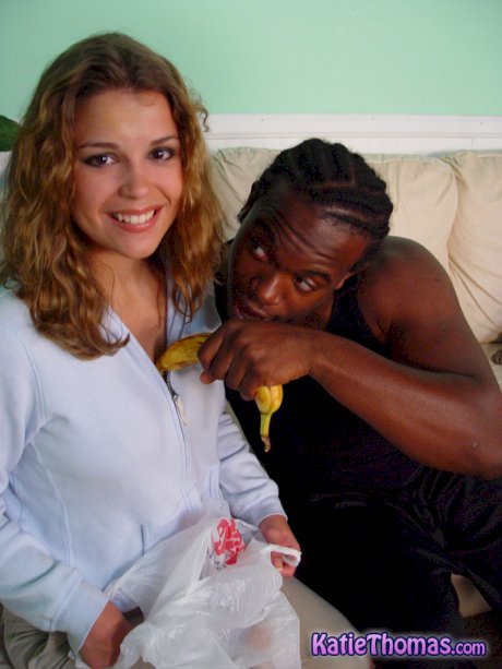 18+ slut Katie Thomas has sex with 2 big black dicks at the same time