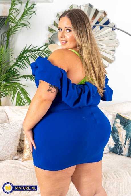 Mature NL featuring Bella Binks, Mr Longwood XXX Gallery - Photo 7