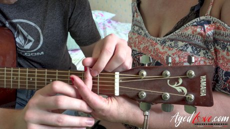 Amateur lady Rosa seduces a young guitar guy and gets fucked hard