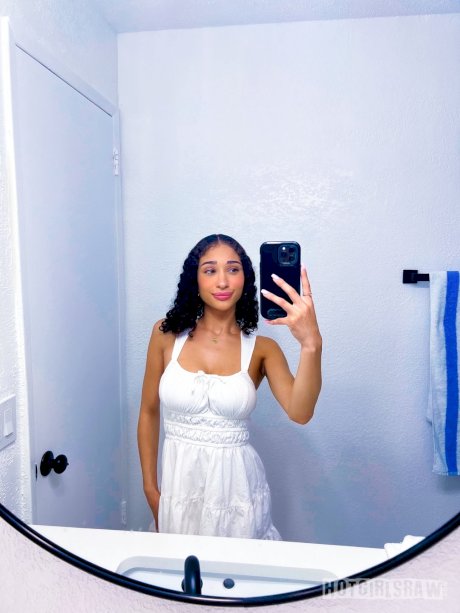 Ebony MILF Lina Love takes a selfie before POV sex with a big black cock - Photo 1