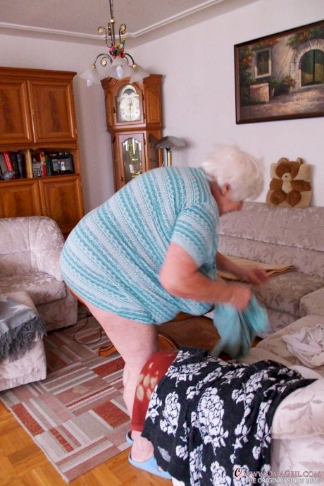 Naughty granny Neebana shows her chubby body while completely naked