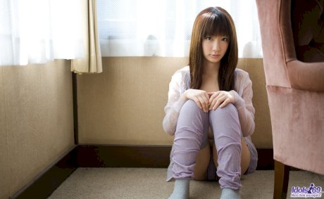 Innocent Japanese teen Hina Kurumi bares her bush while changing lingerie