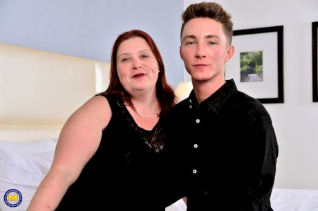 Fat Canadian housewife Nikki Hayze kisses her toy boy before fucking