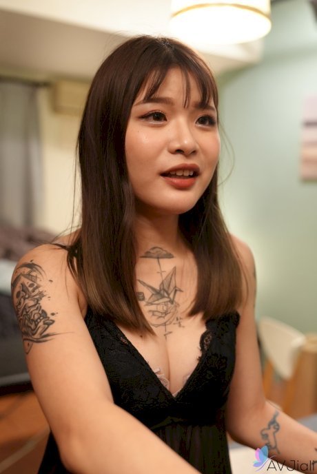 Sexy Asian masseuse Verina treats her client to a handjob & some hot sex