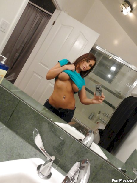 European ex-girlfriend Madison Ivy taking selfies in mirror while undressing
