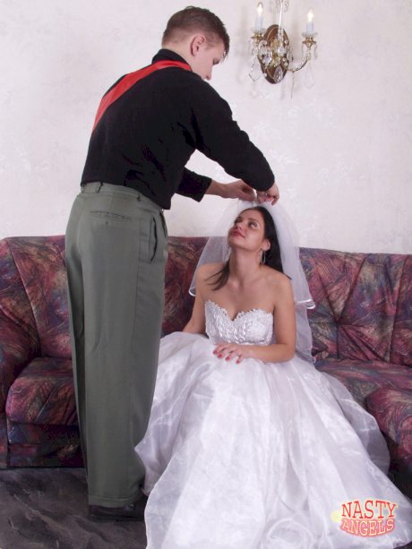 Lusty bride Lidia gets orally pleased and dicked by her best man