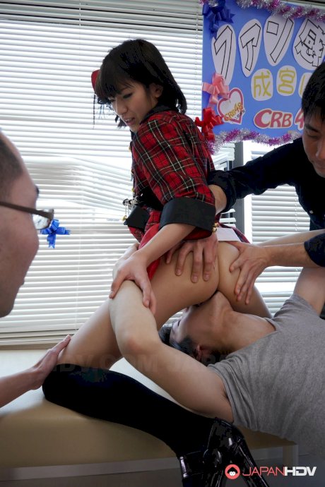 Young Asian girl Ruri Narumiya takes cumshots on her hot ass after a gangbang - Photo 5