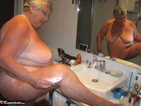 Morbidly obese woman Grandma Libby shaves before taking a bubble bath
