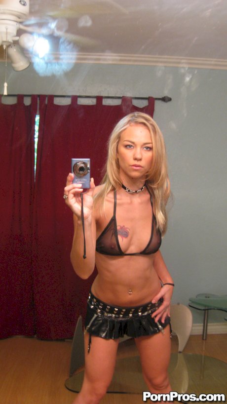 Skinny amateur teen Melanie Jayne shows her tiny tits before getting banged