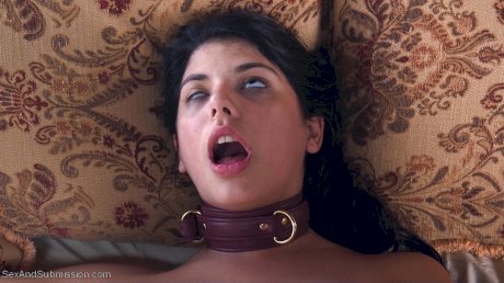 MILF Alana Cruise & teen Gina Valentina get fucked in a bondage anal threesome