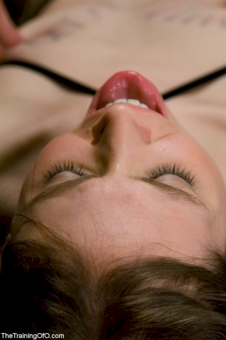 Slim babe with a yummy pussy Kristine getting jizzed in her mouth in bondage - Photo 5