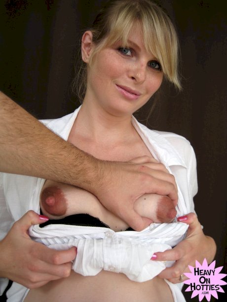 Pregnant amateur Wiska gets jizz on her face during a POV blowjob - Photo 5