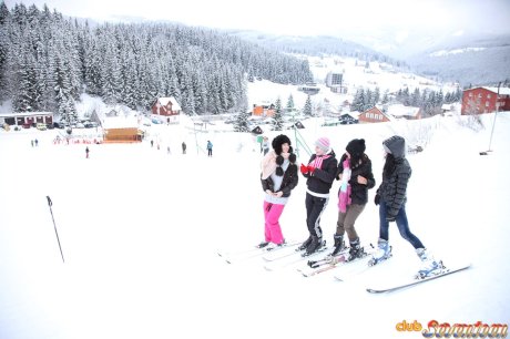 Teen girls play lesbian sex games after a day of hitting ski slopes