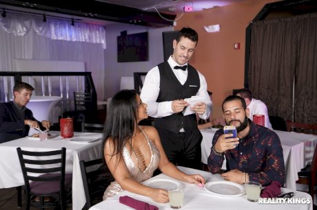 Latina MILF Rose Monroe presents her huge bottom and gets banged by a waiter