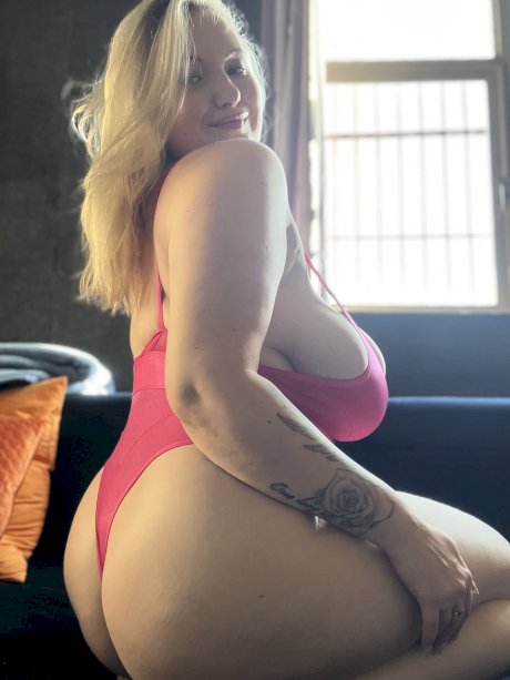 Chubby MILF Kira Liv shows off her big tits in a compilation wearing lingerie - Photo 20