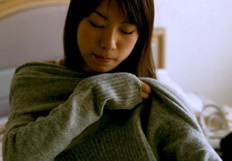 Japanese beauty Kurumi Morishita exposes her firm tits while getting changed