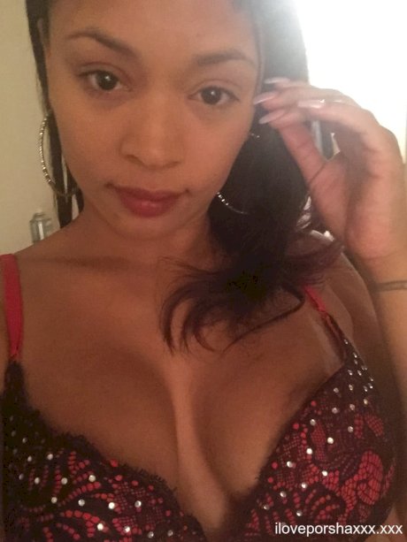 Sexy Latina girl takes mirror selfies while wearing a bra and panty set - Photo 14