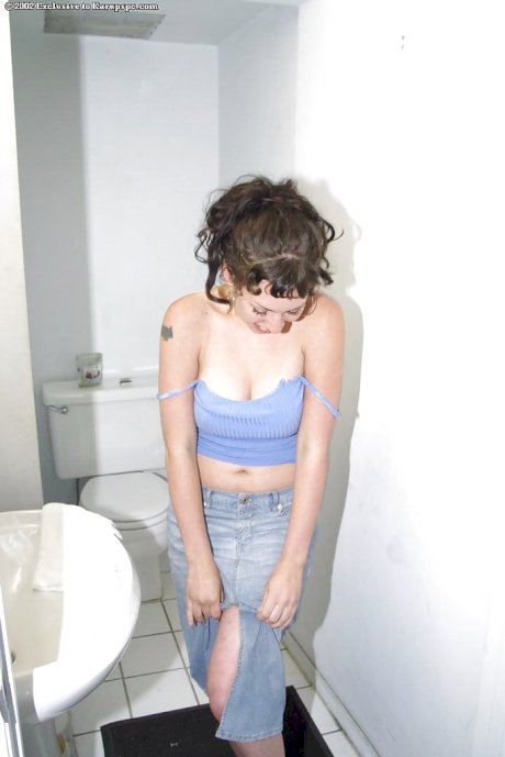 Nasty amateur Bunny shows big tits and spreading that tight cunt