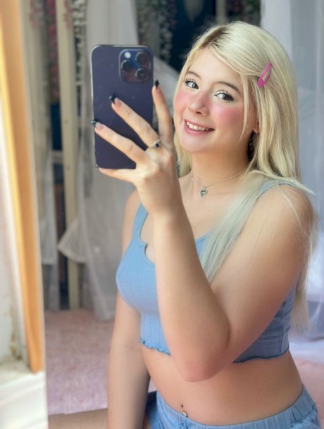 Sexy blonde babe Yumi Bumsy shows off her big ass in a hot compilation