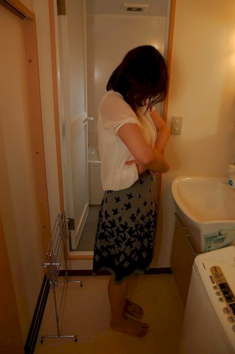 Asian MILF Haruko Ogura strips down and gets fucked tough after shower - Photo 2