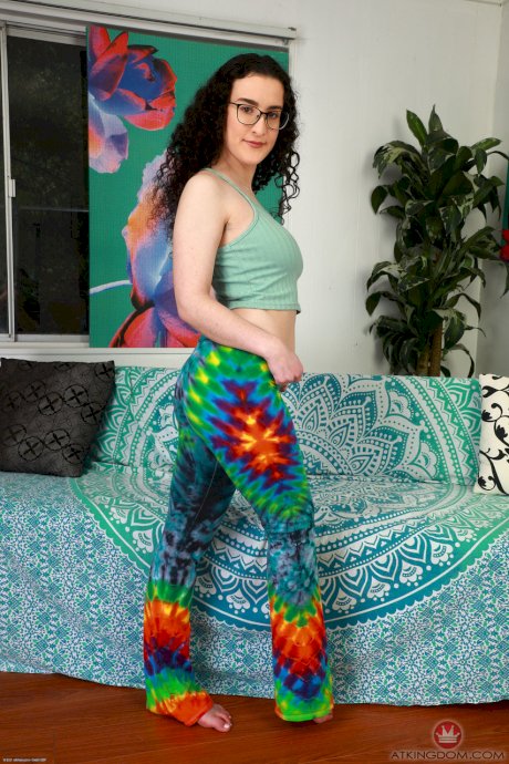 Sexy brunette Lyra Lockhart shows off her big ass & spreads her hairy pussy