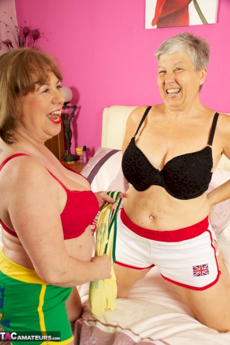 Mature old Savana & friend enjoy mutual nipple licking wearing thong panties