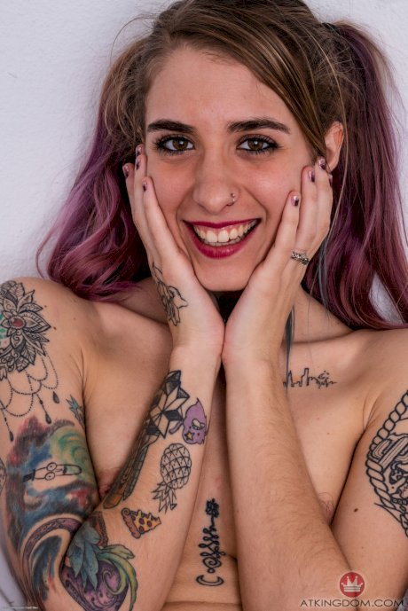 Slim emo babe Pearl Sage reveals her amazingly hairy crotch and tiny titties