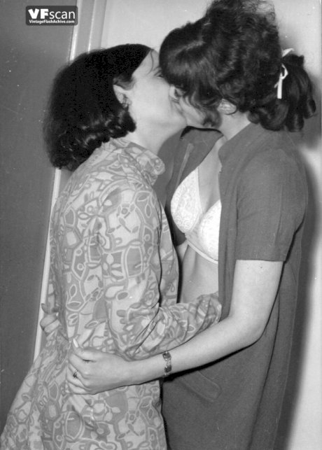Vintage MILF pornstars enjoying hot lesbian kissing and pussy licking