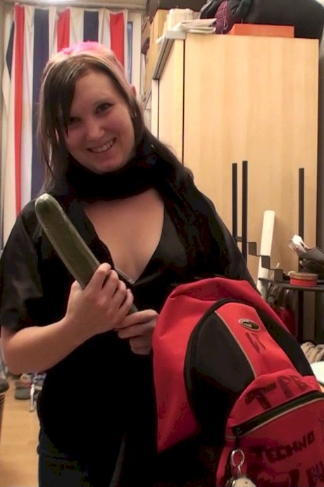 Chubby amateur Mausibutz shaves her pussy before sex with a man and a cucumber