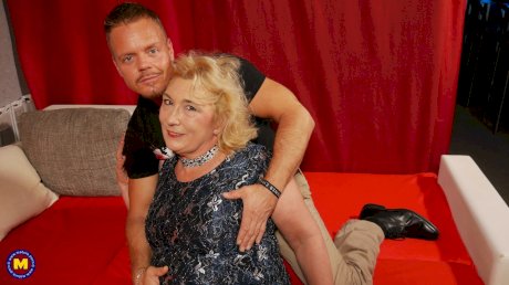 Old German woman gets banged in tan stockings by hunky toy boy
