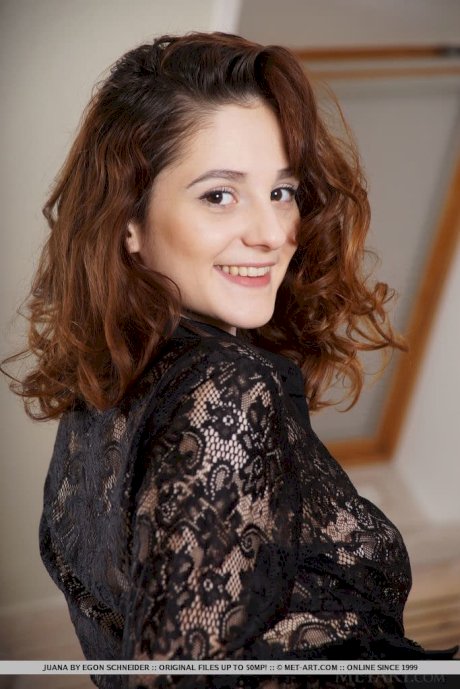 Sweet teen Juana shows her hairy underarms and beaver with no clothes on - Photo 3