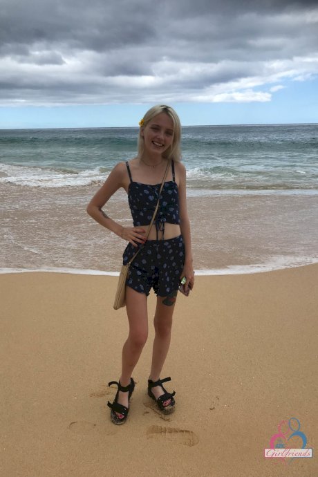 Amateur girlfriend Kate Bloom exposes her twat and small tits all over town
