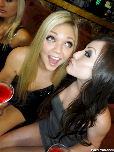 Hot coed Jessie Andrews getting naughty at the party with her friends