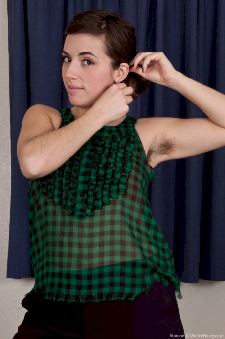 Brunette housewife Simone showing her deliciously hairy pussy & hairy pits - Photo 3