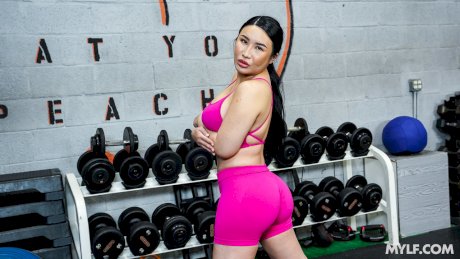 Chubby Asian MILF Suki Sin unveils her big tits & fucks at the gym