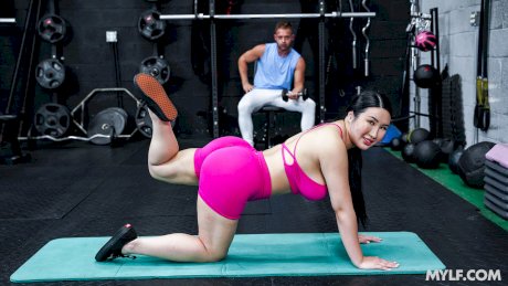 Chubby Asian MILF Suki Sin unveils her big tits & fucks at the gym