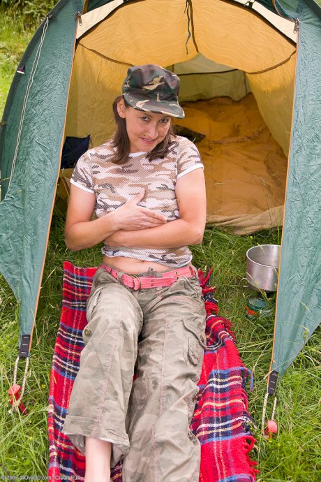MILF Caylian Curtis strips off her military outfit and poses while camping