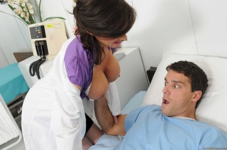 Mature doctor Veronica Avluv gets her big tits & muff fucked by her patient